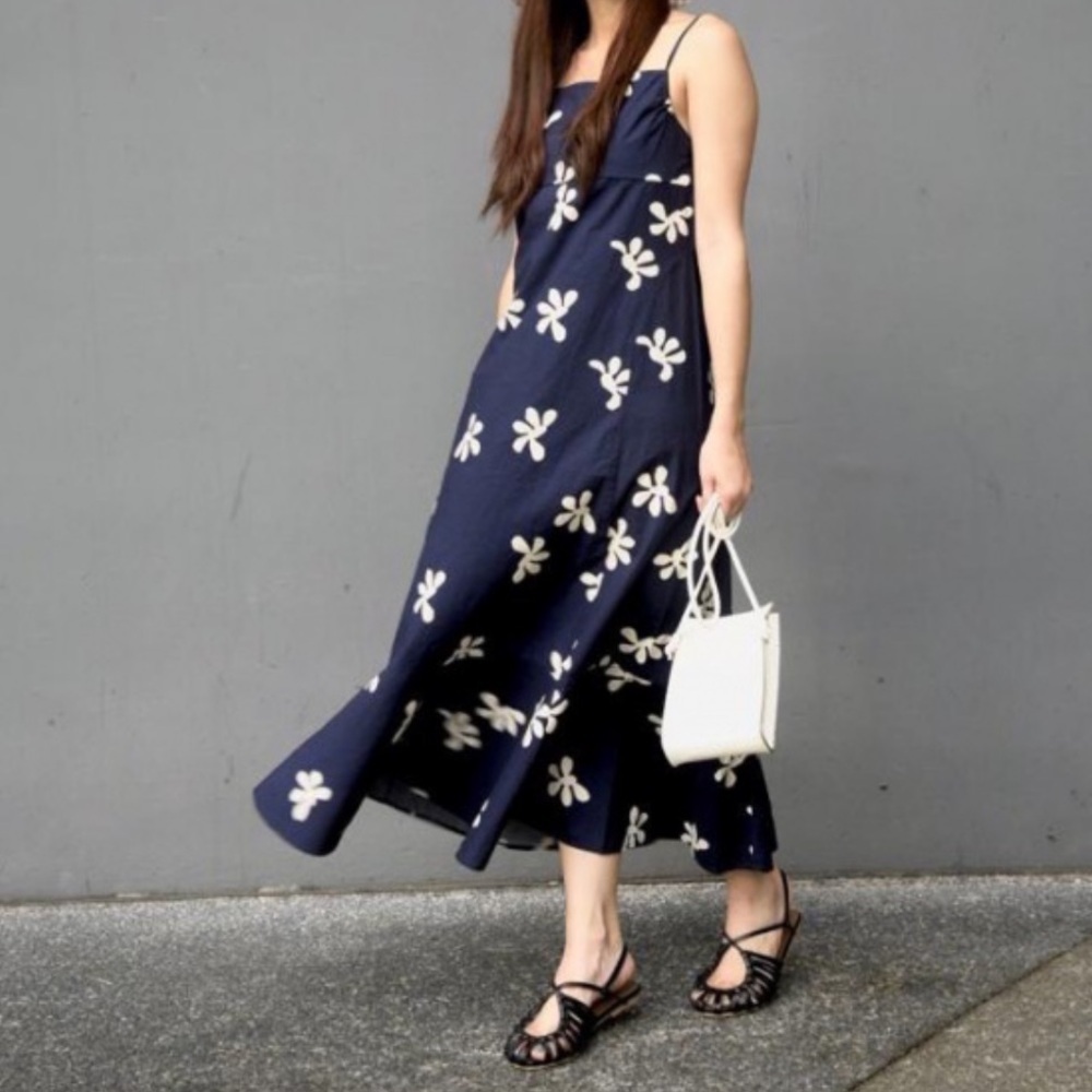 Uniqlo Printed Cotton Tiered Camisole Dress (Hana Tajima) - Picture 2 of 7